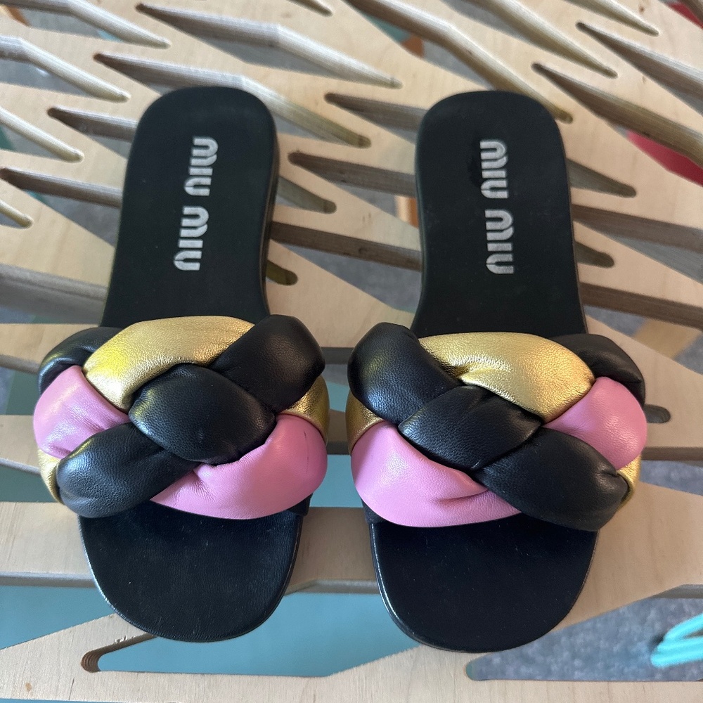 Mui Mui Slides